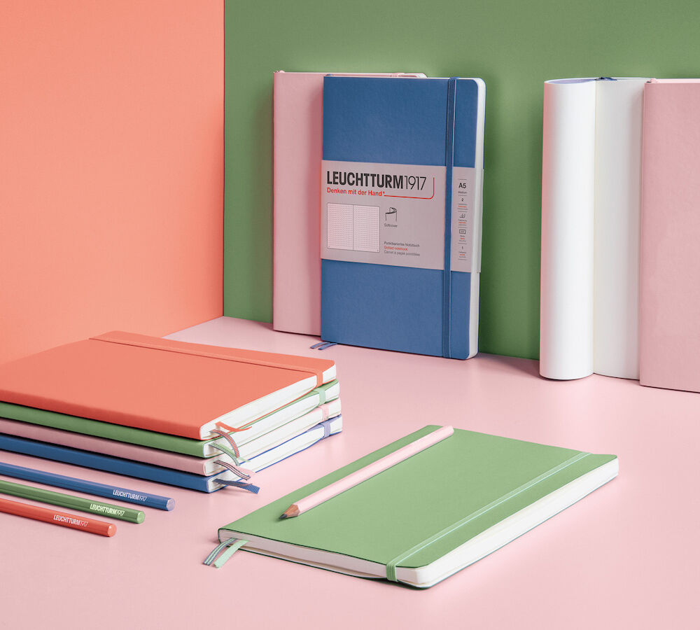 Leuchtturm Anteckningsbok A5 soft Dot svart
