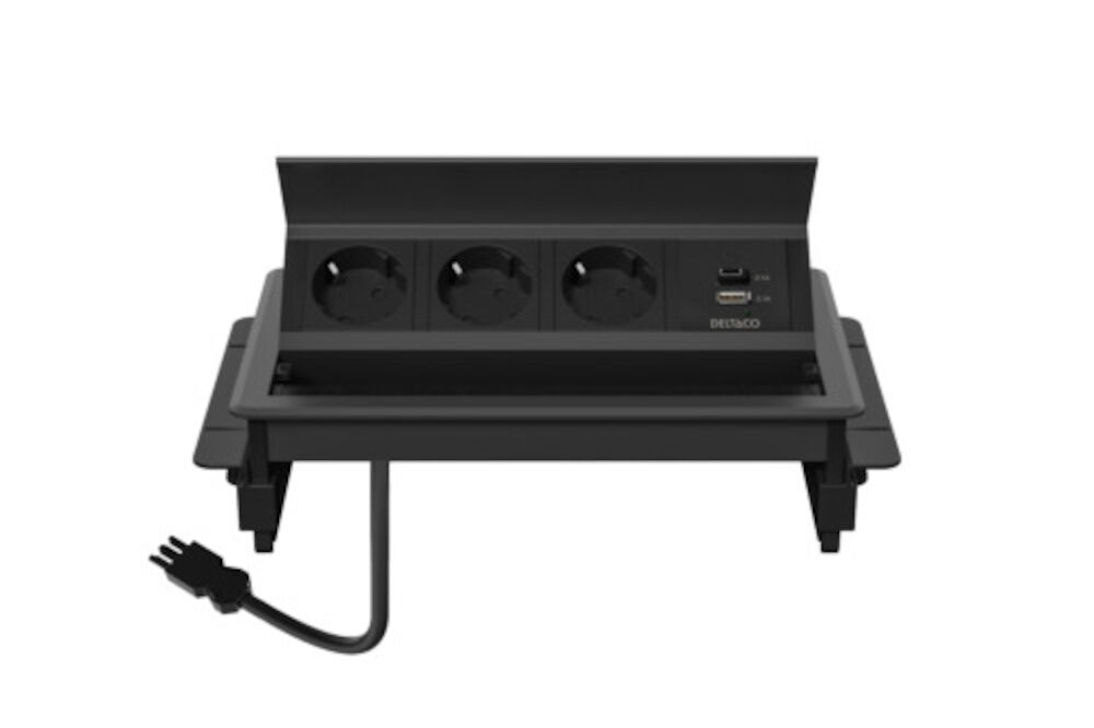 Deltaco Eluttag infällt med lock 3 uttag + USB-A + USB-C