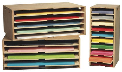 Hylla för papper och kartong