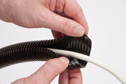 Kabelkanal D-Line slitsat 32 mm x 1 Meter